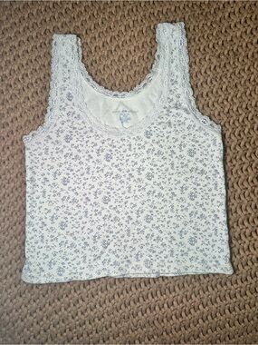 Brandy Melville - Ronnie Floral Lace Trim Tank in Cream & Blue